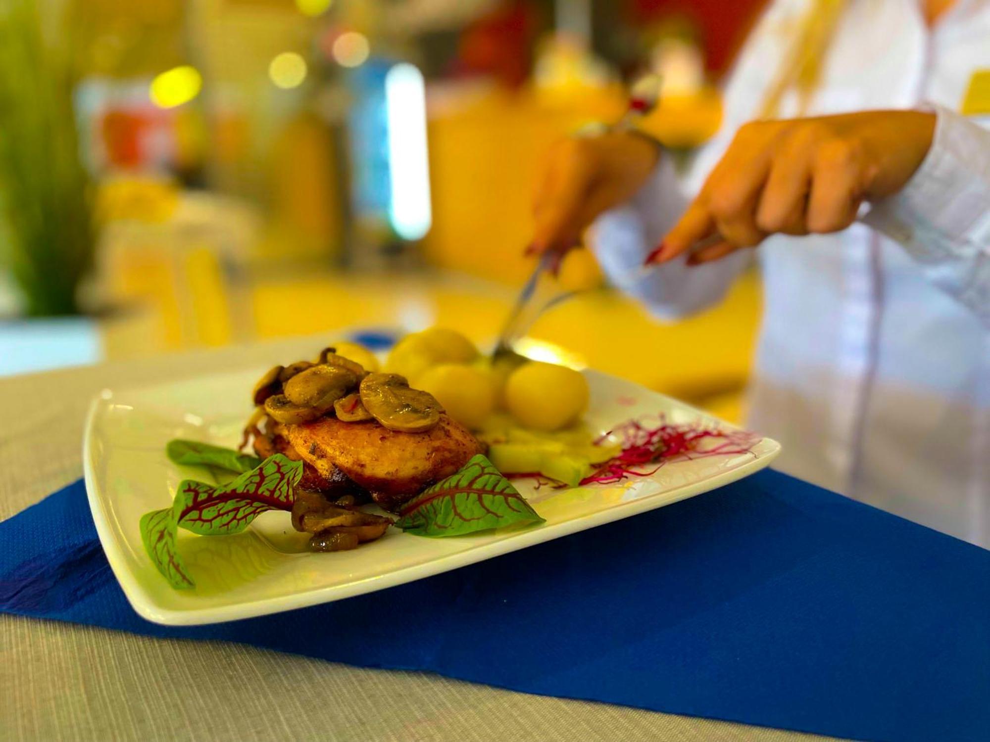 Aqua-Zdroj Hotel Walbrzych Ngoại thất bức ảnh