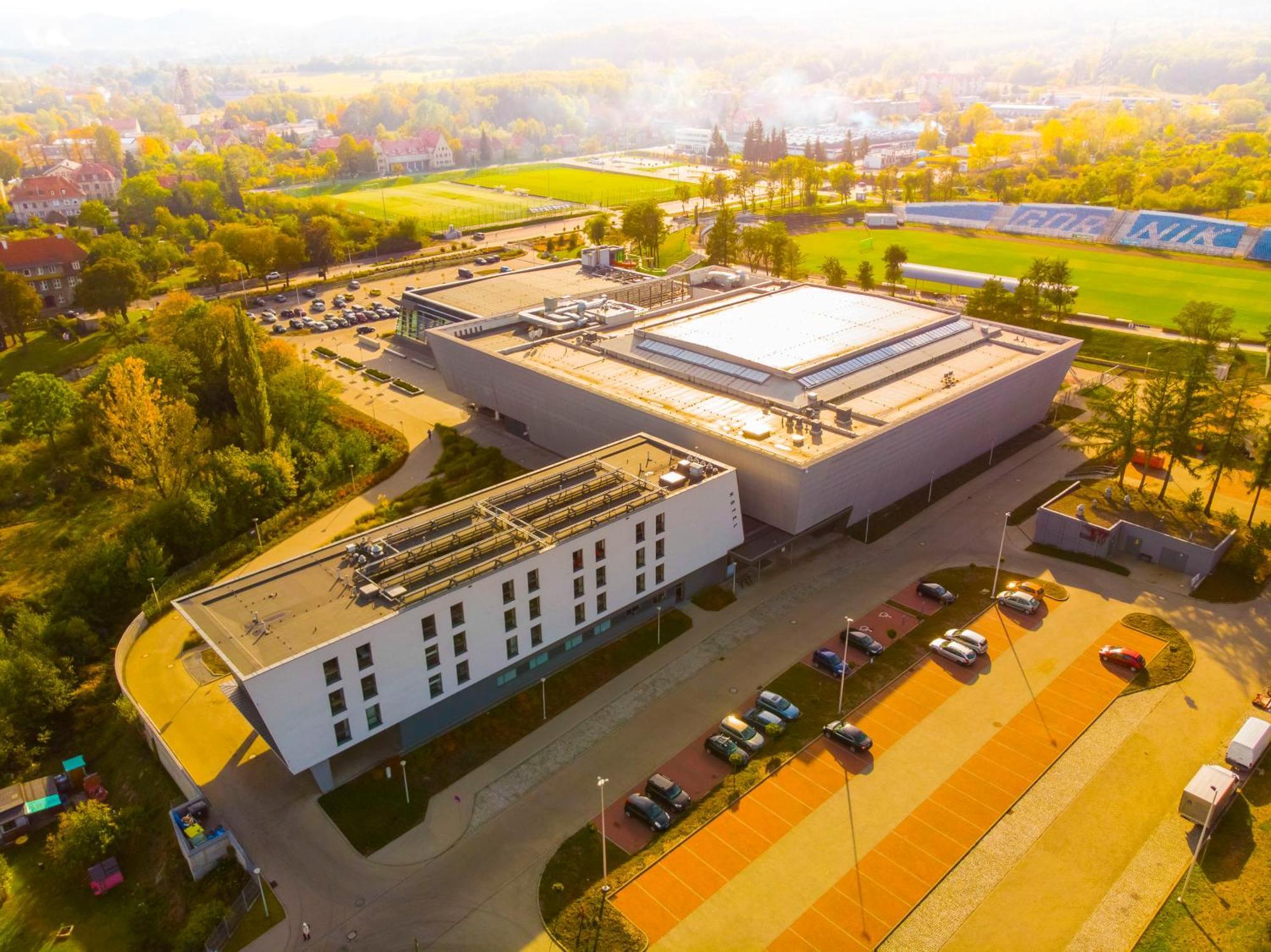 Aqua-Zdroj Hotel Walbrzych Ngoại thất bức ảnh